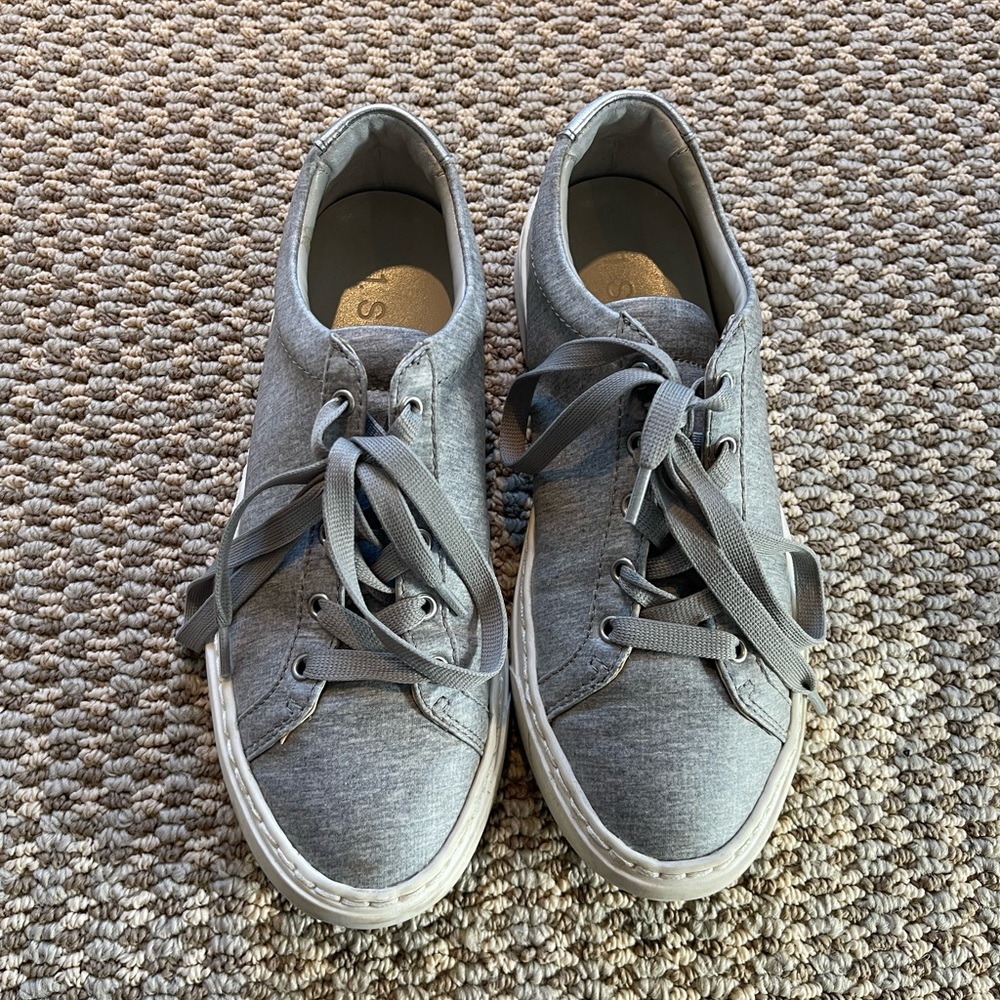 1.State Sneakers